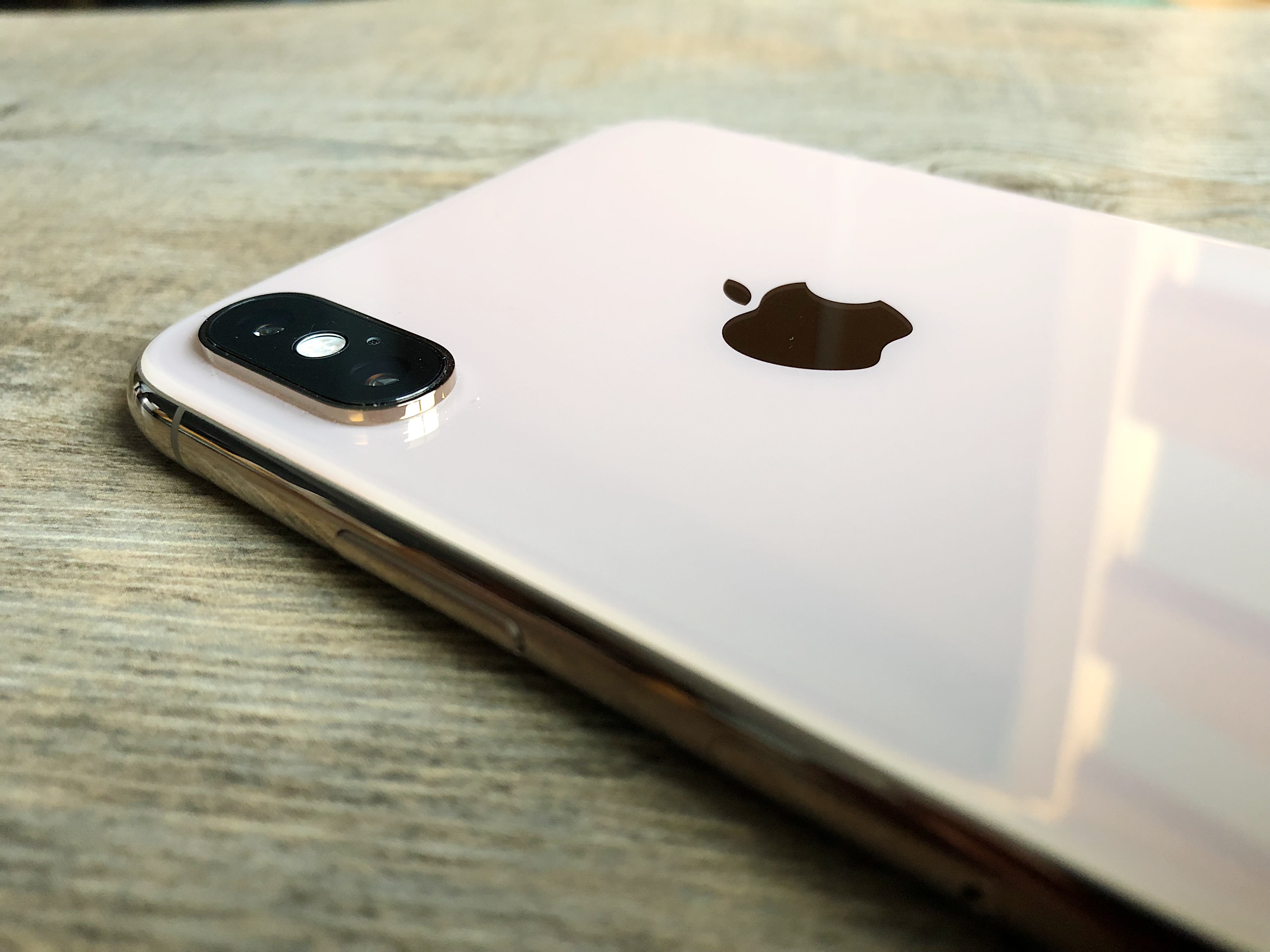 iPhone XS Max 与全新 Apple Watch Series 4 抢