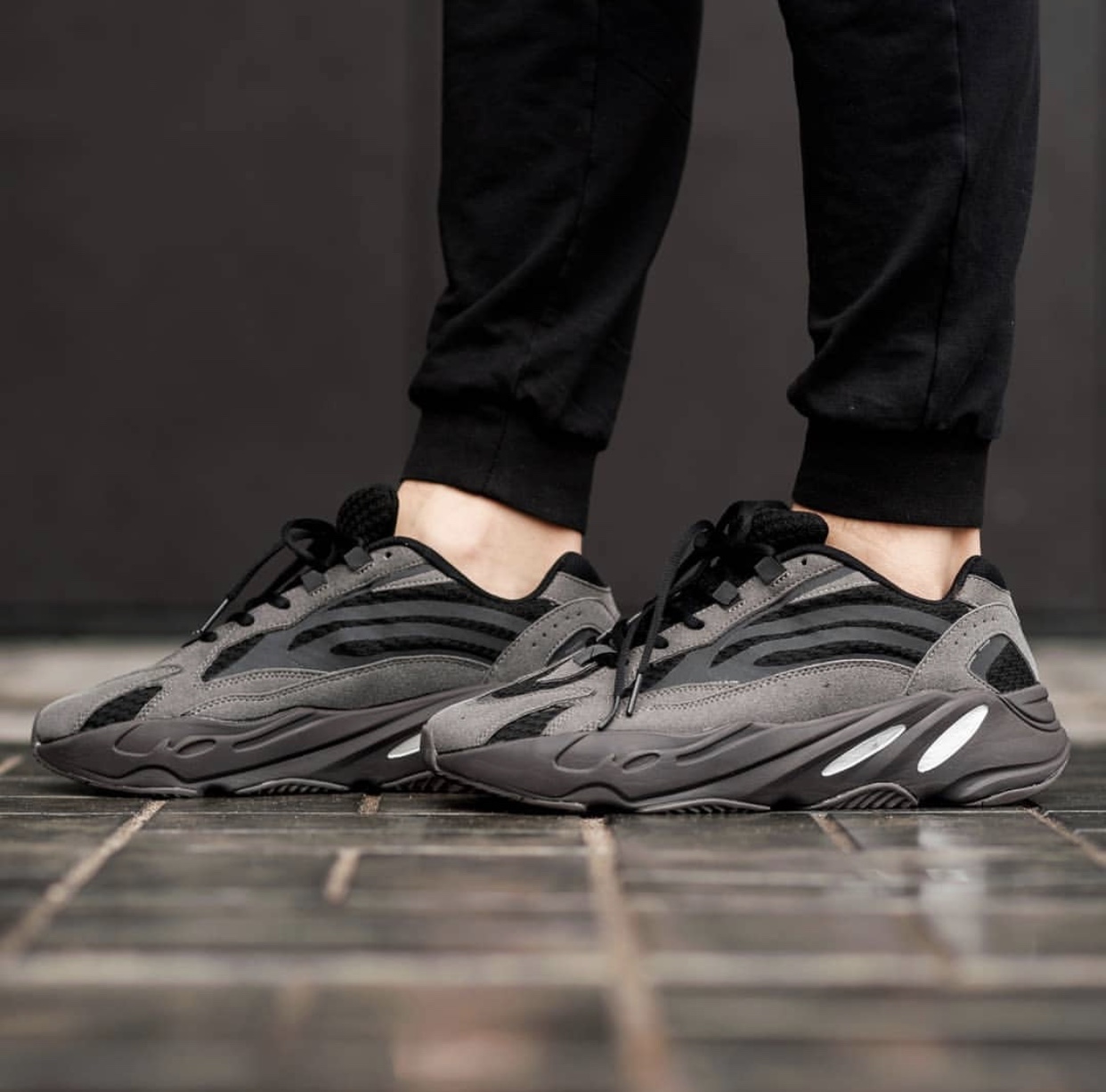 yeezy boost 700 v2最新上脚照!